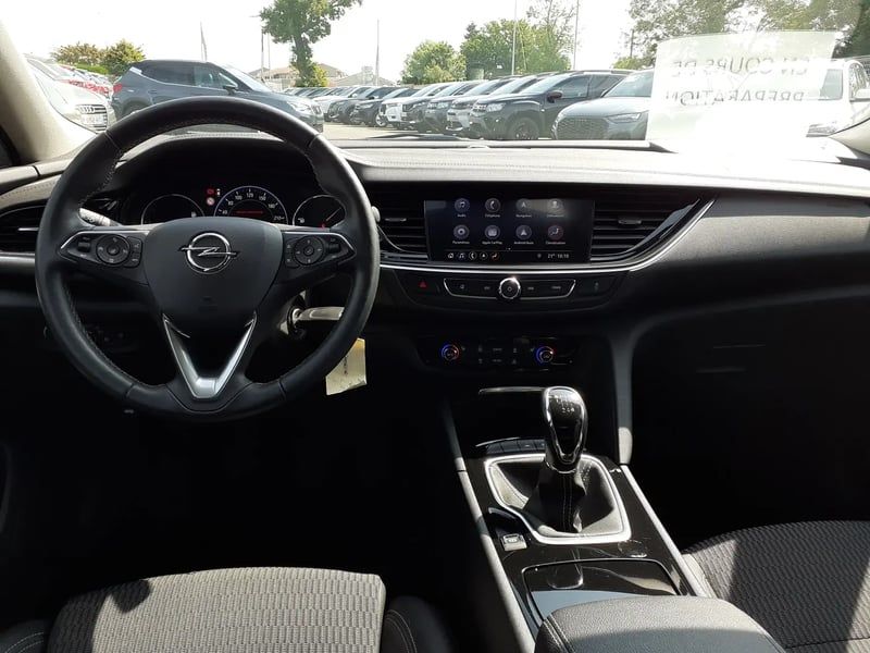 Photo de la voiture OPEL INSIGNIA GRAND SPORT 2.0 Diesel 174 ch BVM6 Elegance