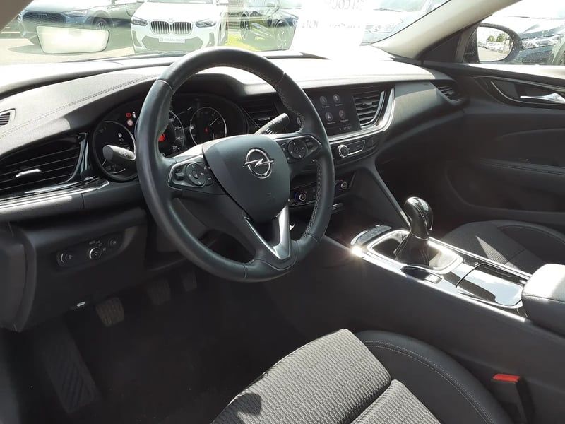 Photo de la voiture OPEL INSIGNIA GRAND SPORT 2.0 Diesel 174 ch BVM6 Elegance