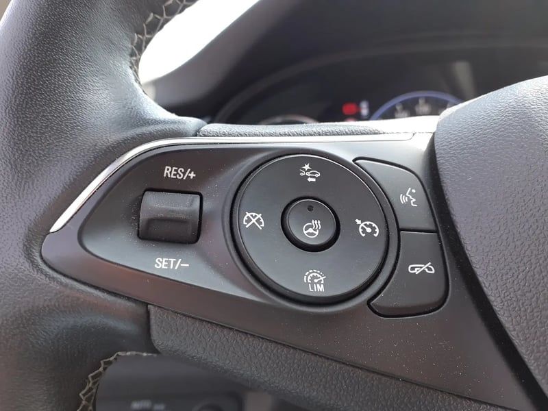 Photo de la voiture OPEL INSIGNIA GRAND SPORT 2.0 Diesel 174 ch BVM6 Elegance