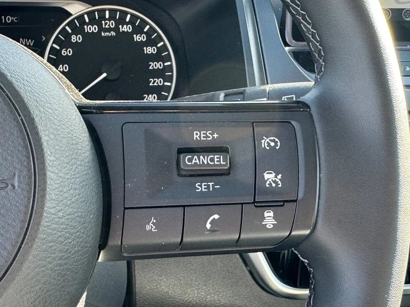 Photo de la voiture NISSAN QASHQAI Mild Hybrid 158 ch MEHV CONNECT PACK HIVER