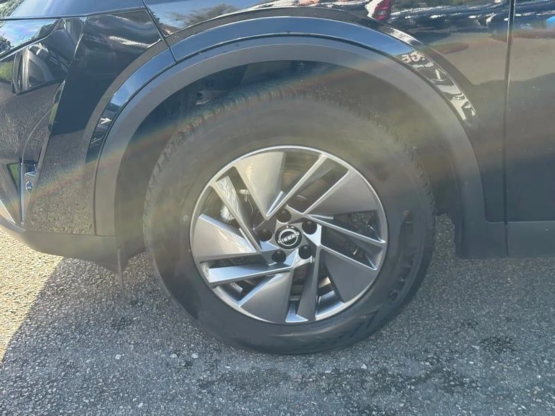 Photo de la voiture NISSAN QASHQAI Mild Hybrid 158 ch MEHV CONNECT PACK HIVER