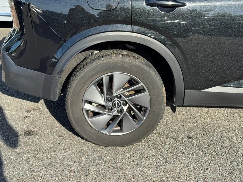 Photo de la voiture NISSAN QASHQAI Mild Hybrid 158 ch MEHV CONNECT PACK HIVER