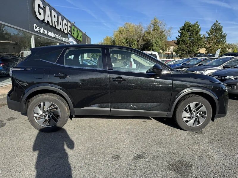 Photo de la voiture NISSAN QASHQAI Mild Hybrid 158 ch MEHV CONNECT PACK HIVER