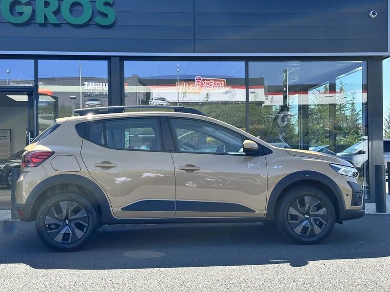Photo de la voiture DACIA SANDERO ECO-G 100 GSR2 Stepway Expression