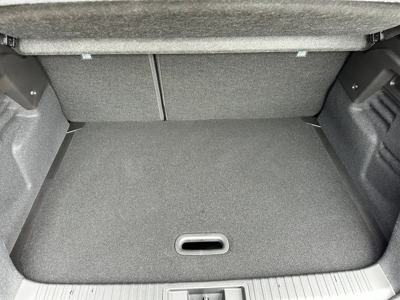 Photo de la voiture RENAULT CAPTUR Captur 1.6 E-Tech full hybrid 145ch esprit Alpine