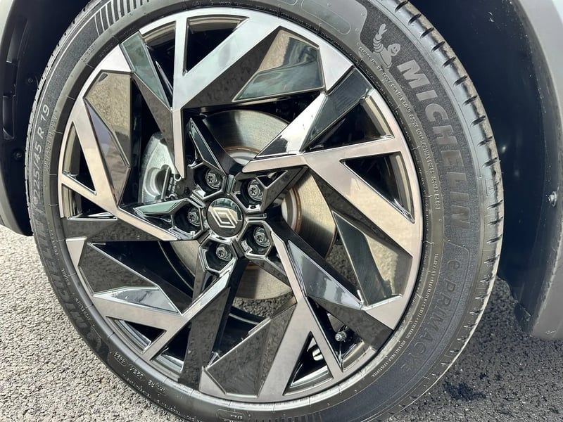 Photo de la voiture RENAULT CAPTUR Captur 1.6 E-Tech full hybrid 145ch esprit Alpine