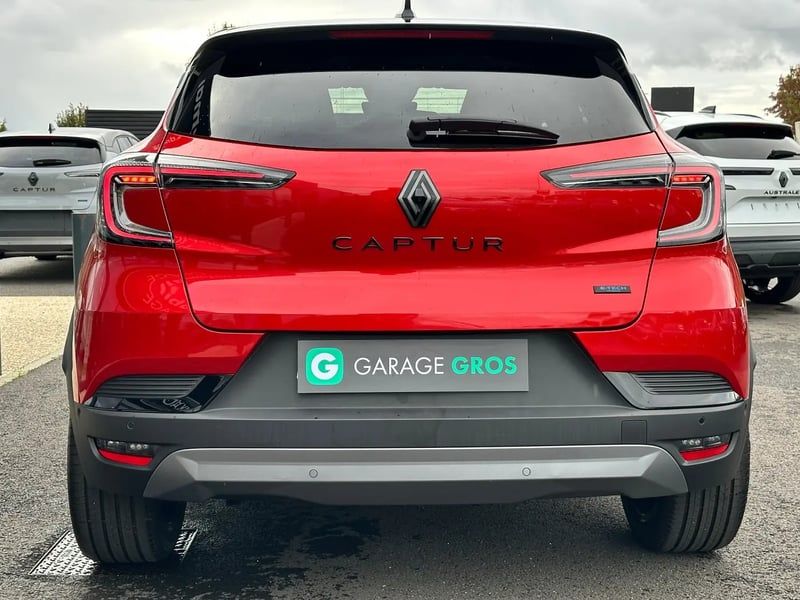 Photo de la voiture RENAULT CAPTUR Captur 1.6 E-Tech full hybrid 145ch esprit Alpine