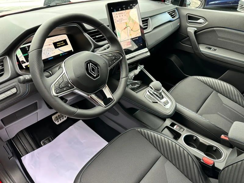 Photo de la voiture RENAULT CAPTUR Captur 1.6 E-Tech full hybrid 145ch esprit Alpine