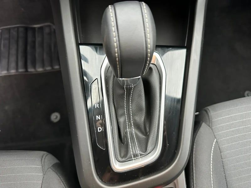 Photo de la voiture RENAULT ARKANA mild hybrid 140 EDC GSR2 Evolution