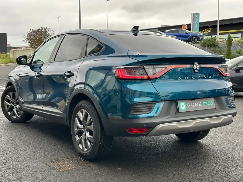 Photo de la voiture RENAULT ARKANA mild hybrid 140 EDC GSR2 Evolution