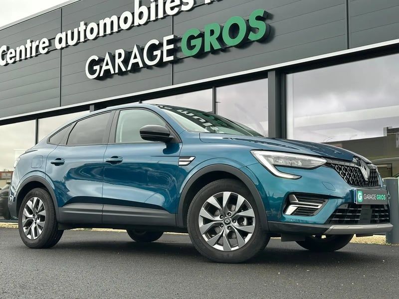 Photo de la voiture RENAULT ARKANA mild hybrid 140 EDC GSR2 Evolution