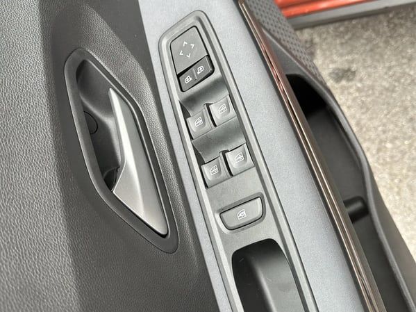 Photo de la voiture DACIA JOGGER ECO-G 100 7 places GSR2 Extreme +