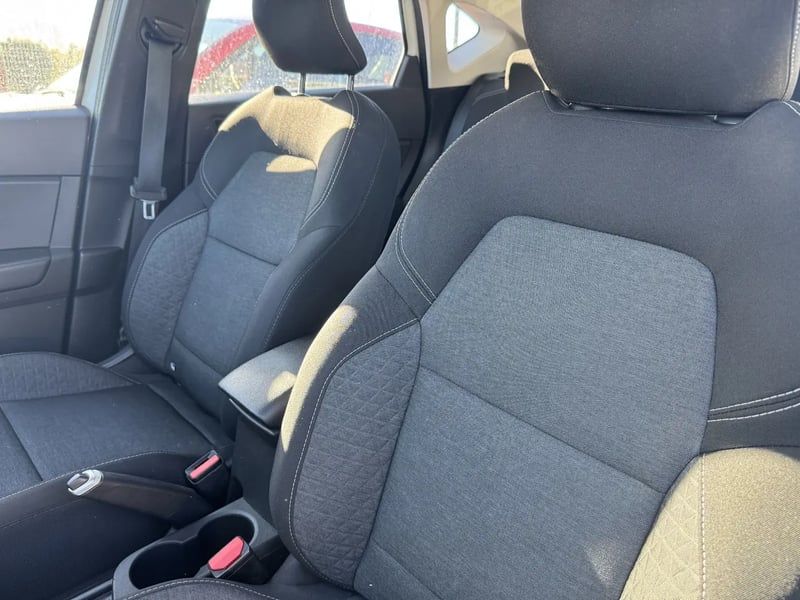 Photo de la voiture RENAULT CAPTUR TCe 90 Equilibre