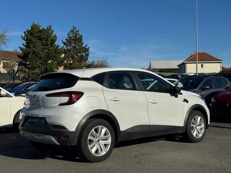 Photo de la voiture RENAULT CAPTUR TCe 90 Equilibre