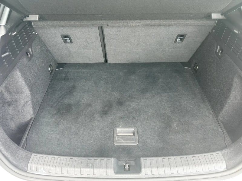 Photo de la voiture AUDI A3 SPORTBACK TFSI Mild Hybrid 116 S tronic 7 Design