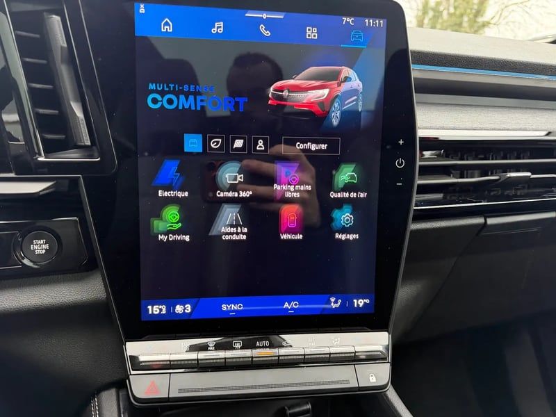 Photo de la voiture RENAULT AUSTRAL E-Tech full hybrid 200 GSR2 Techno