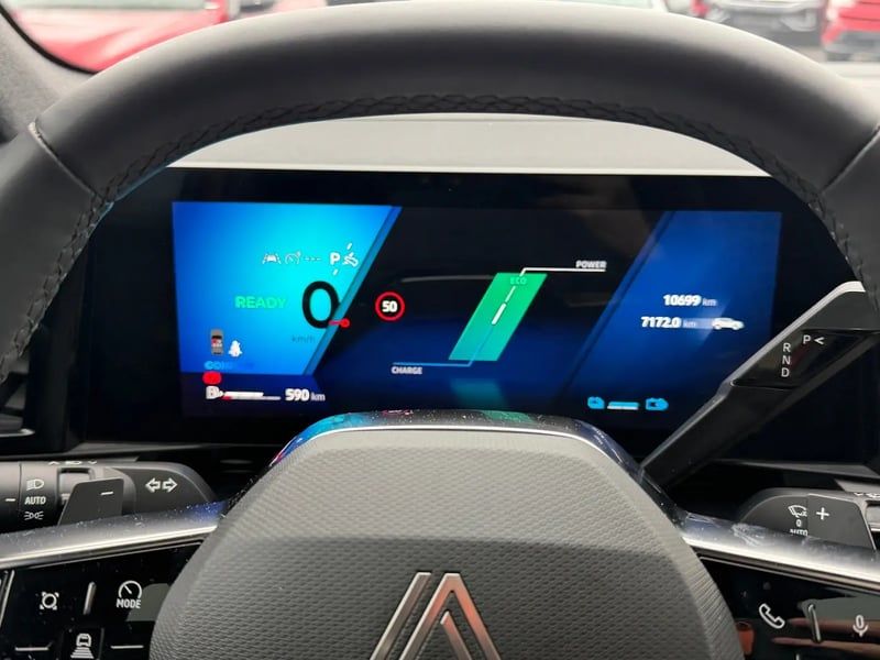 Photo de la voiture RENAULT AUSTRAL E-Tech full hybrid 200 GSR2 Techno