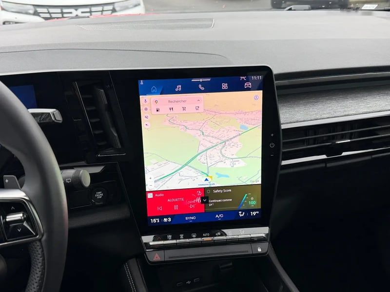 Photo de la voiture RENAULT AUSTRAL E-Tech full hybrid 200 GSR2 Techno