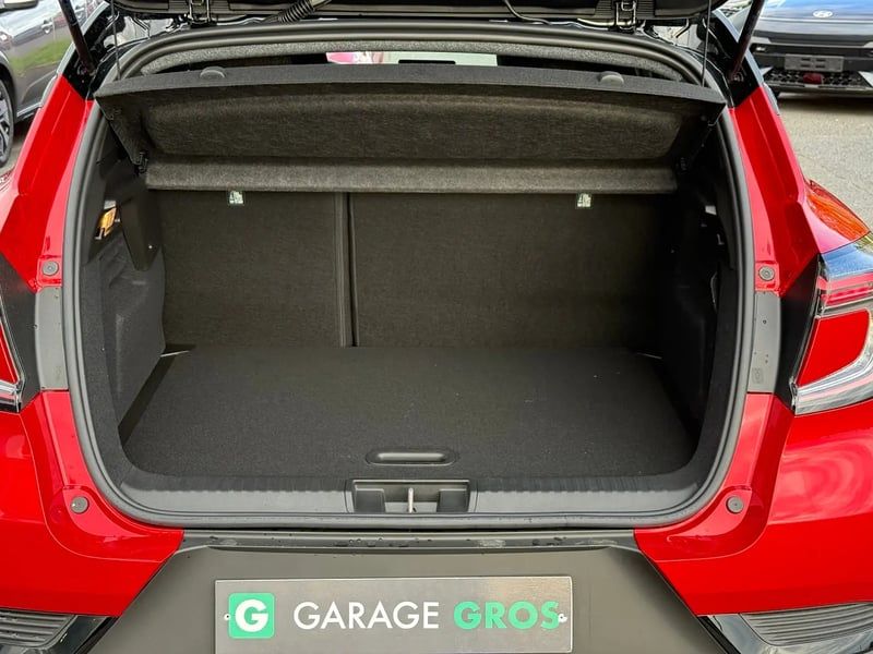 Photo de la voiture RENAULT CAPTUR E-Tech full hybrid 160 ch Techno