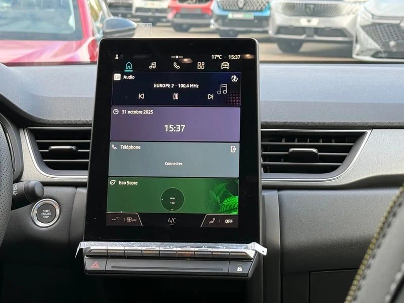 Photo de la voiture RENAULT CAPTUR E-Tech full hybrid 160 ch Techno