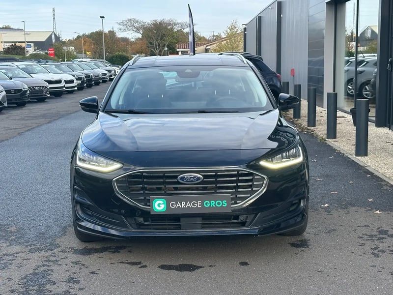 Photo de la voiture FORD FOCUS SW 1.0 EcoBoost 125 S&S Titanium +