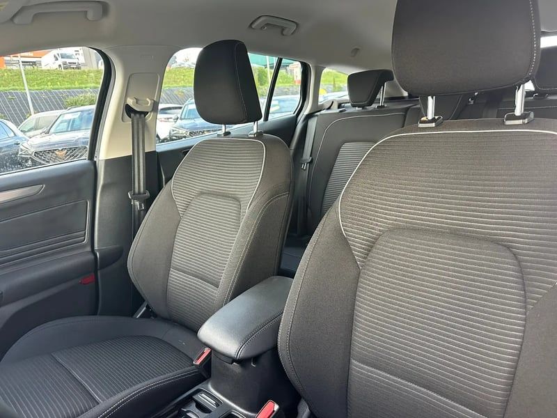 Photo de la voiture FORD FOCUS SW 1.0 EcoBoost 125 S&S Titanium +