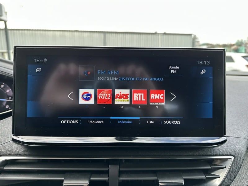 Photo de la voiture PEUGEOT 3008 Puretech 130ch S&S EAT8 Allure Pack