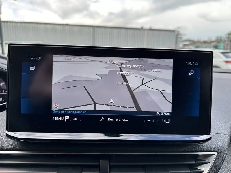 Photo de la voiture PEUGEOT 3008 Puretech 130ch S&S EAT8 Allure Pack