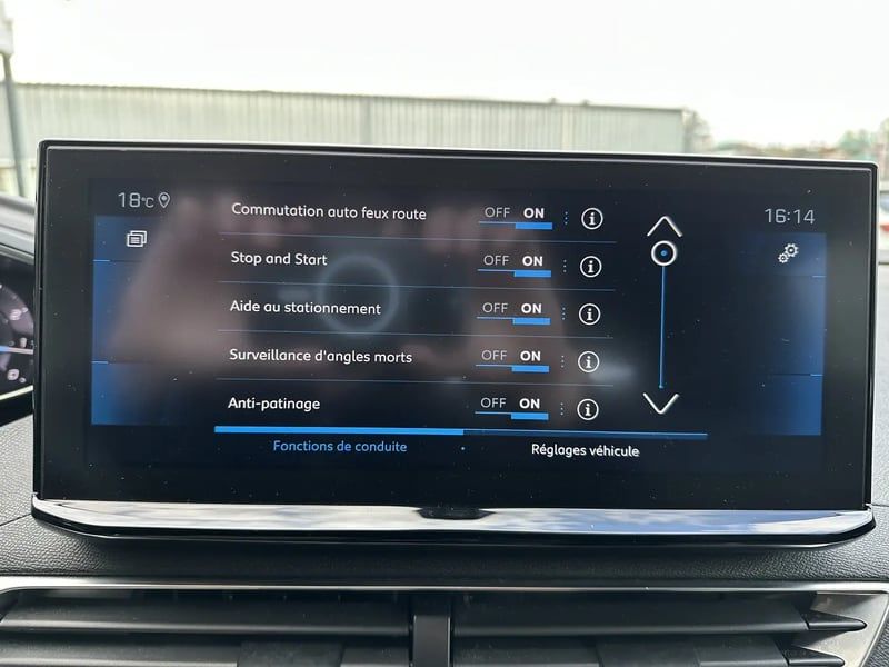 Photo de la voiture PEUGEOT 3008 Puretech 130ch S&S EAT8 Allure Pack