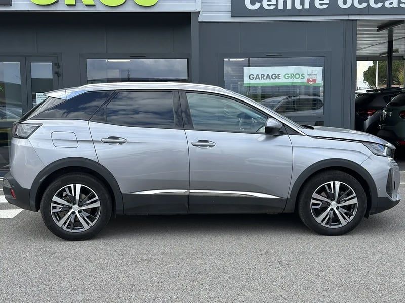 Photo de la voiture PEUGEOT 3008 Puretech 130ch S&S EAT8 Allure Pack