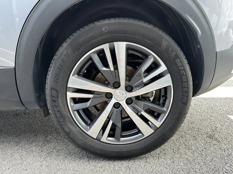 Photo de la voiture PEUGEOT 3008 Puretech 130ch S&S EAT8 Allure Pack