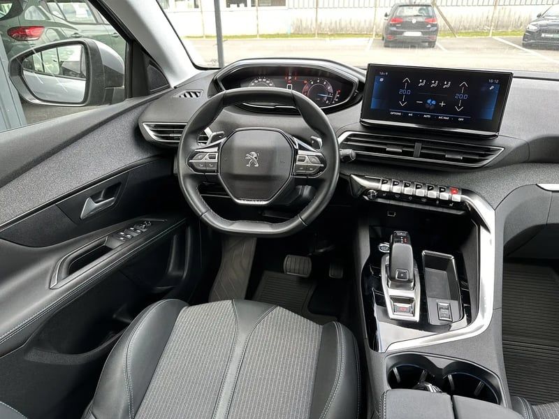 Photo de la voiture PEUGEOT 3008 Puretech 130ch S&S EAT8 Allure Pack