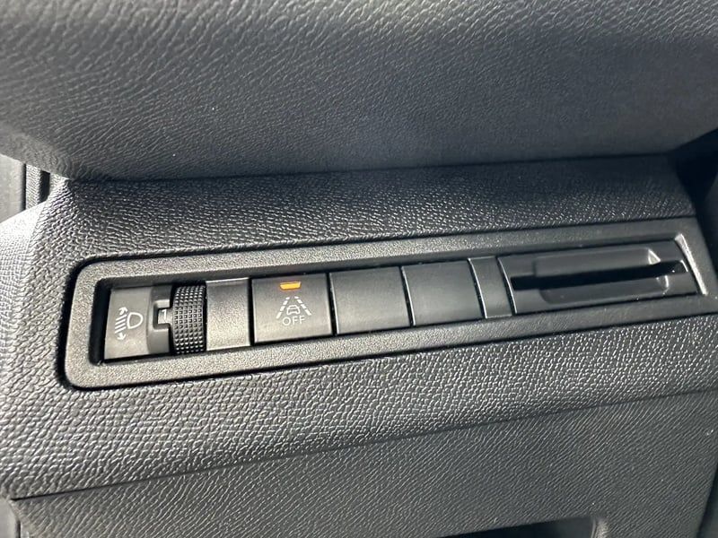 Photo de la voiture PEUGEOT 3008 Puretech 130ch S&S EAT8 Allure Pack