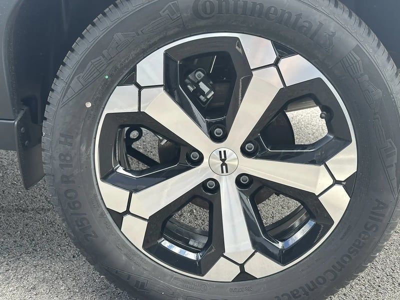 Photo de la voiture DACIA DUSTER Mild Hybrid 130 4x4 Journey