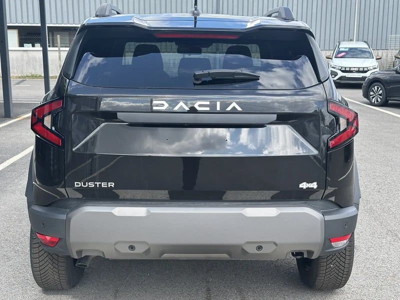 Photo de la voiture DACIA DUSTER Mild Hybrid 130 4x4 Journey