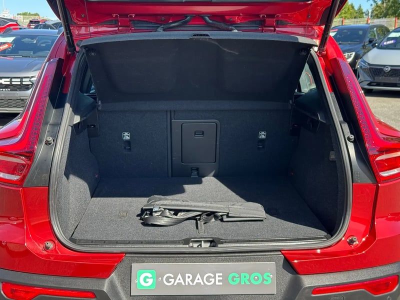 Photo de la voiture VOLVO XC40 B3 163 ch DCT7 Start