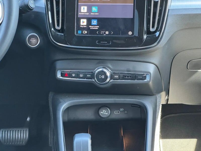 Photo de la voiture VOLVO XC40 B3 163 ch DCT7 Start