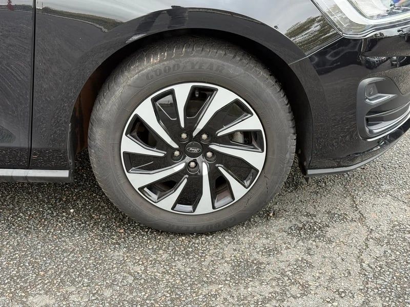 Photo de la voiture FORD FOCUS SW 1.0 EcoBoost 125 S&S mHEV Titanium X Business