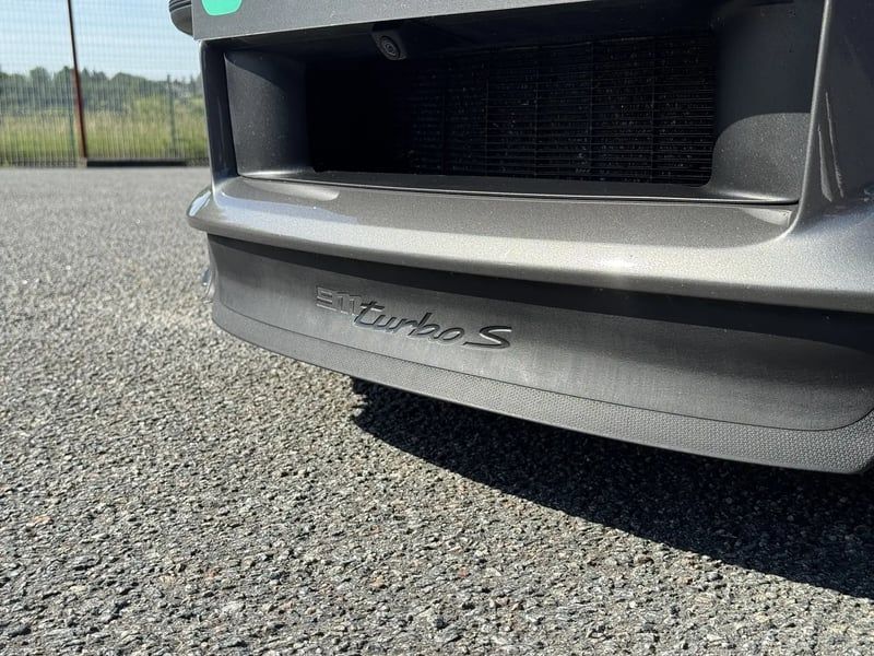 Photo de la voiture PORSCHE 911 TURBO S Coupe 3.8i 650 PDK