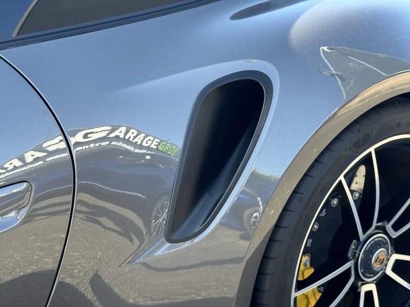 Photo de la voiture PORSCHE 911 TURBO S Coupe 3.8i 650 PDK