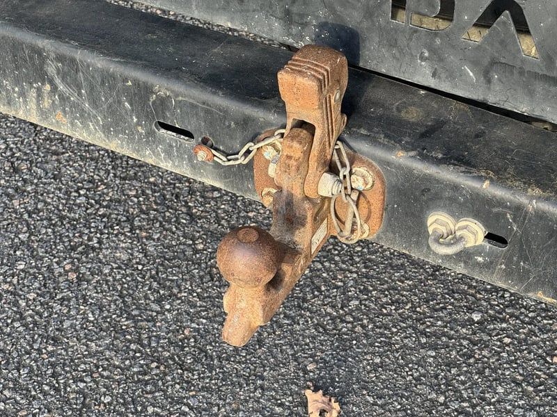 Photo de la voiture IVECO DAILY CHASSIS CABINE CAB 35 C 15H EMP 3750 QUAD-LEAF BVM6