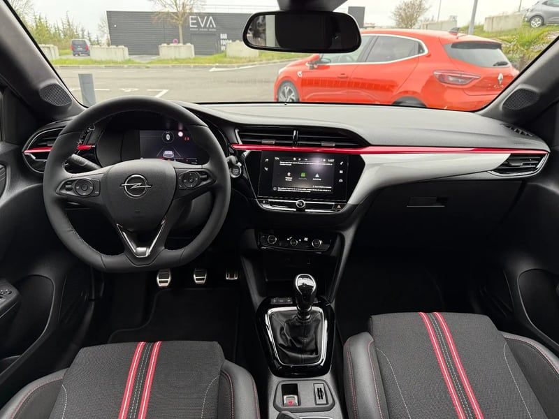 Photo de la voiture OPEL CORSA 1.2 Turbo 100 ch BVM6 GS