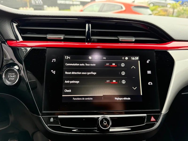 Photo de la voiture OPEL CORSA 1.2 Turbo 100 ch BVM6 GS