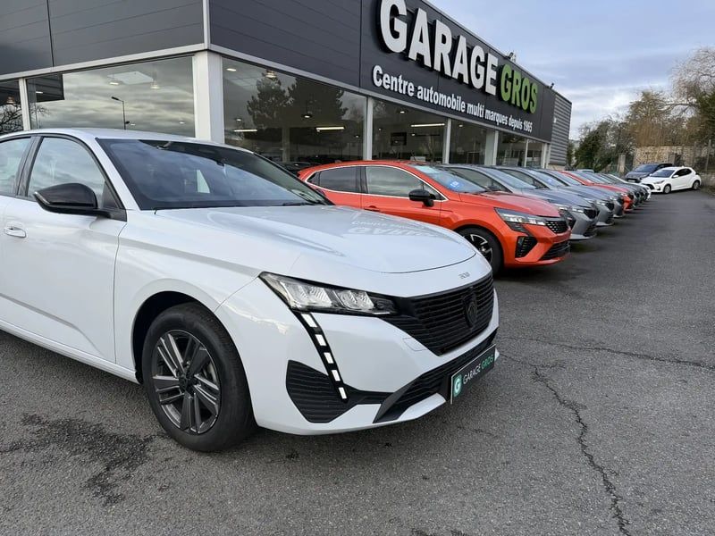 Photo de la voiture PEUGEOT 308 PureTech 130ch S&S EAT8 Active Pack