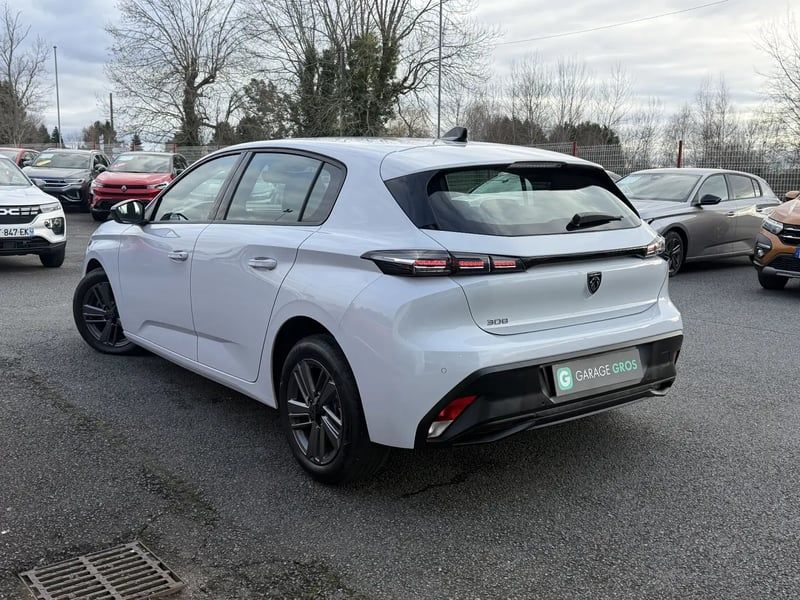 Photo de la voiture PEUGEOT 308 PureTech 130ch S&S EAT8 Active Pack