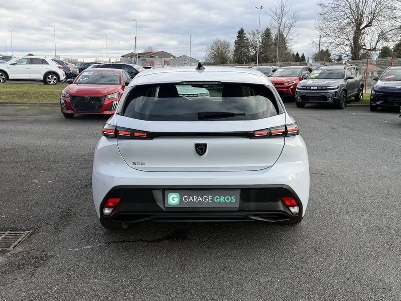 Photo de la voiture PEUGEOT 308 PureTech 130ch S&S EAT8 Active Pack
