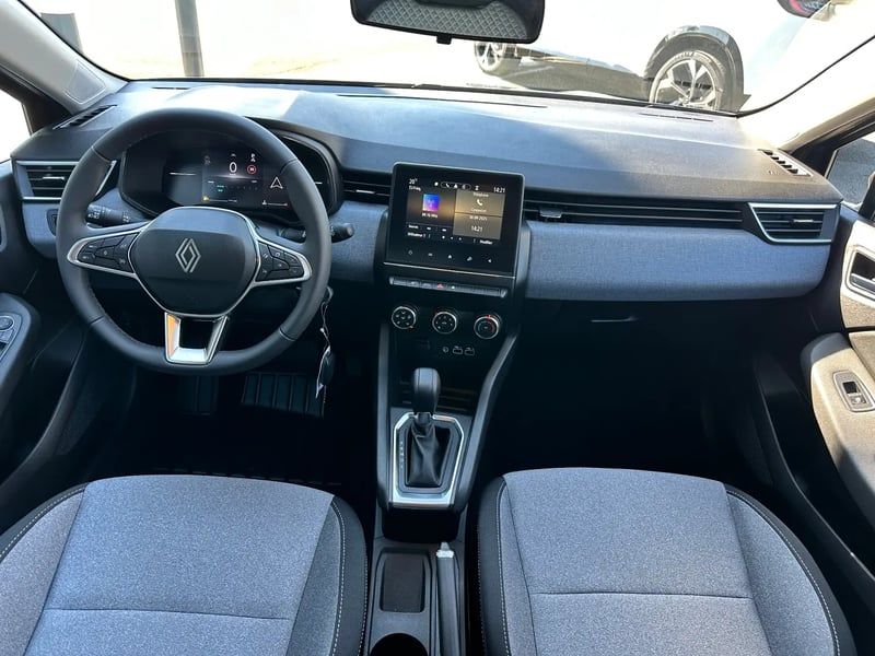 Photo de la voiture RENAULT CLIO V TCe 90 X-Tronic Evolution
