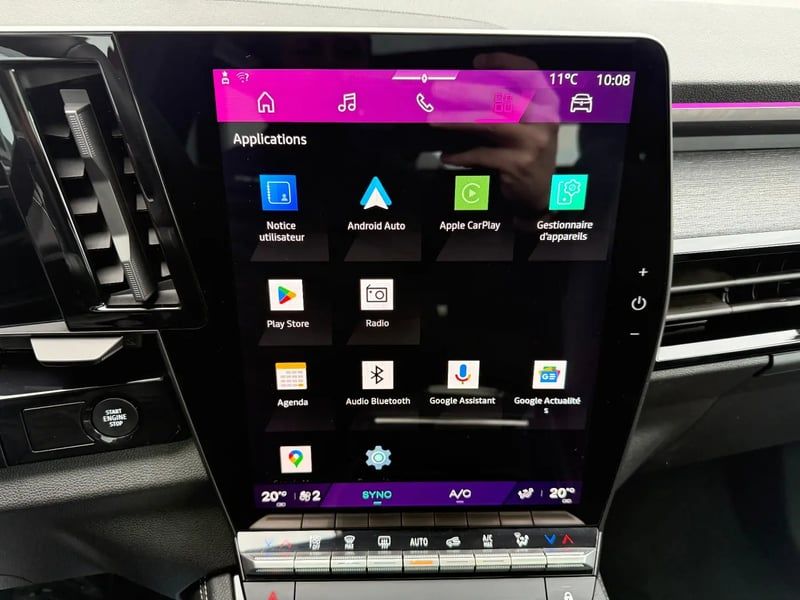 Photo de la voiture RENAULT AUSTRAL E-Tech full hybrid 200 GSR2 Techno