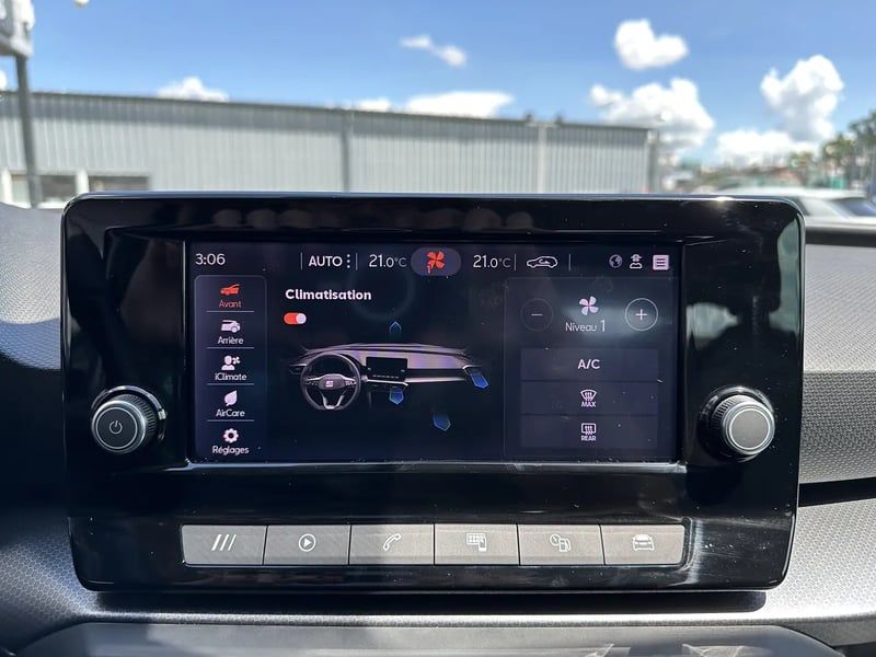 Photo de la voiture SEAT LEON 1.0 TSI 130 BVM6 Style