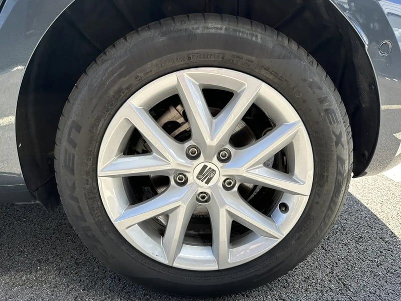 Photo de la voiture SEAT LEON 1.0 TSI 130 BVM6 Style